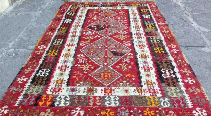 Antika El Dokuma Halı