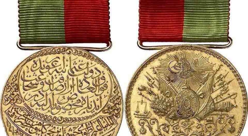 Antika Madalyon, Nişan, Rozet, Apolet